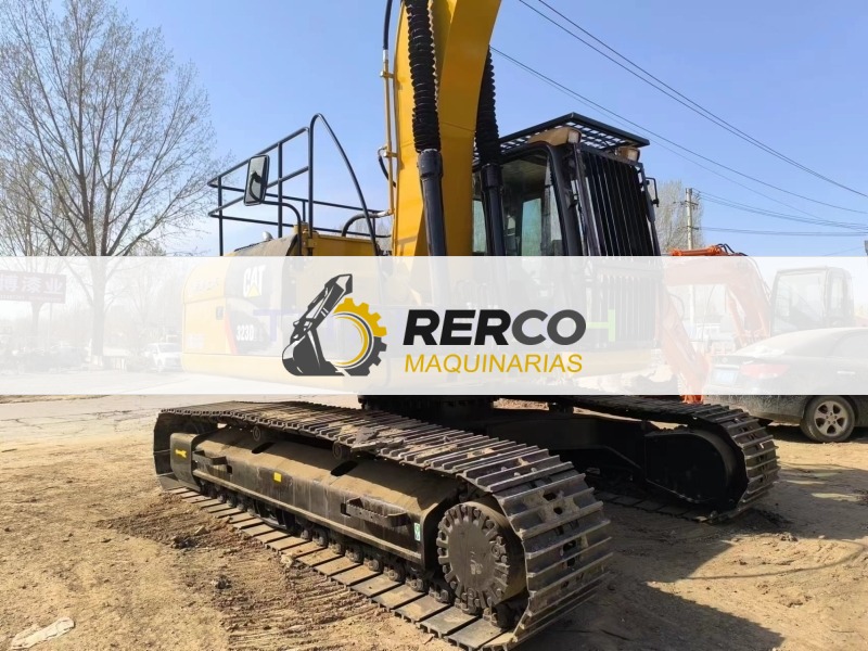 Caterpillar 323D2L