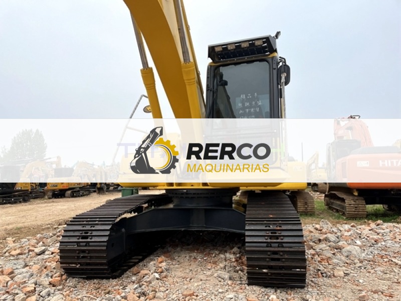 Komatsu PC200-8 Excavator