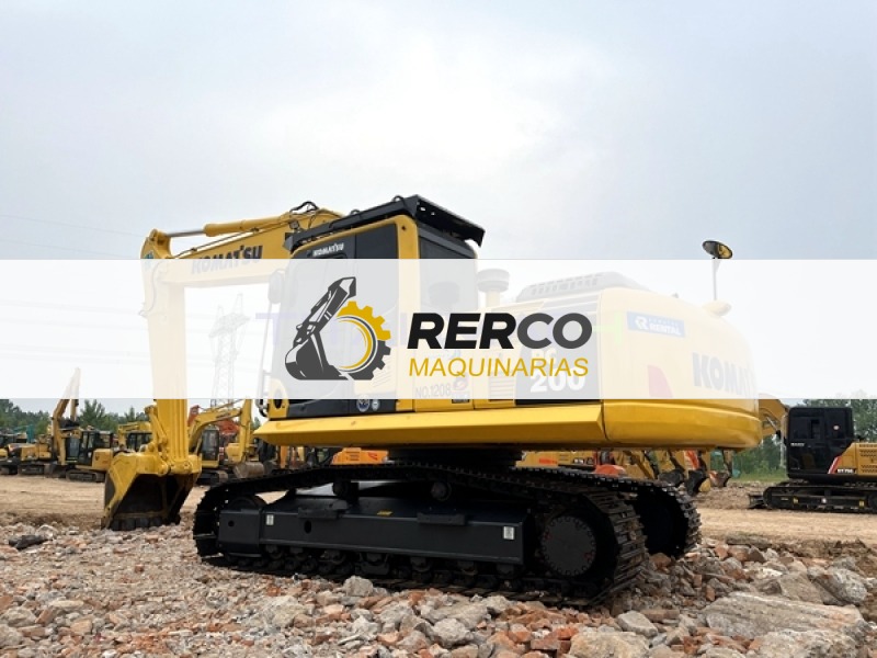 Komatsu PC200-8 Excavator
