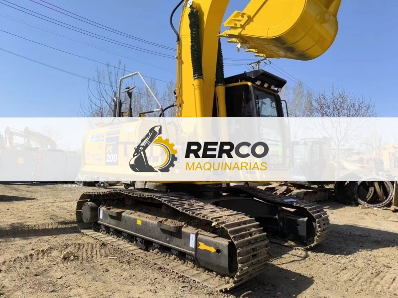 Komatsu PC200